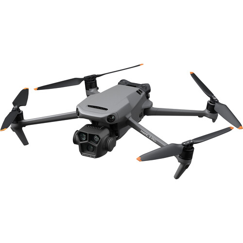 Дрон DJI Mavic 3 Pro Fly More Combo (DJI RC Pro)
