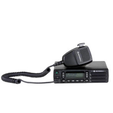 Автомобильная радиостанция Motorola XiR M6660